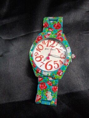 102. Authentic Betsey Johnson Blue Floral Roses Bracelet Wrist Watch, WORKS
